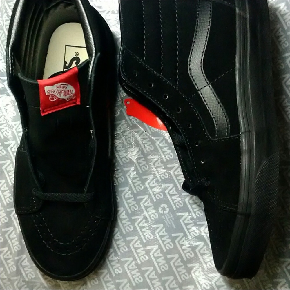 Vans Suede SK8-Hi (Black/Black) size 6